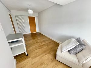 Ascot Drive Great Sutton